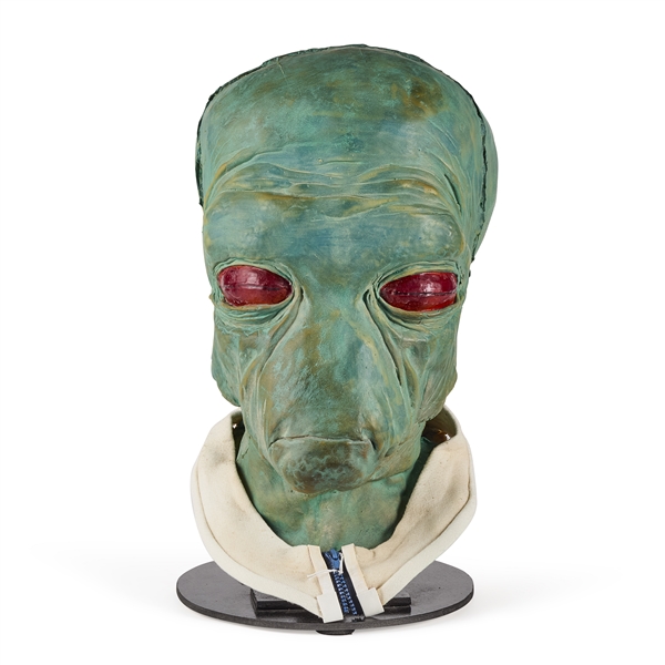 Mos Eisley Cantina Duros Head & Suit from SW 4