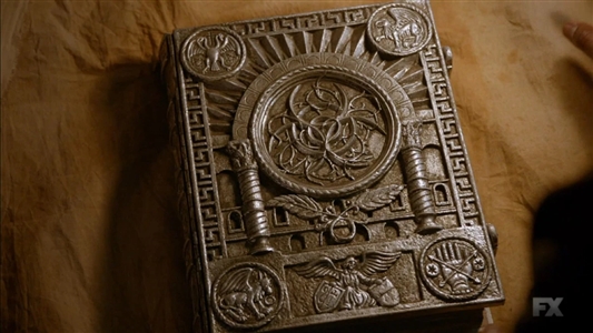 Stunt Occido Luman Book from The Strain