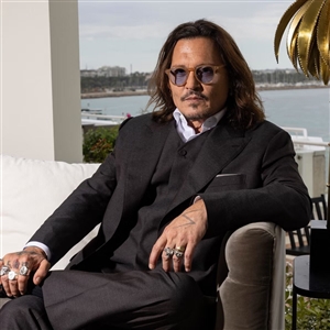 Johnny Depp Handwritten Printed Questionnaire
