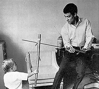 Bruce Lee Katana in Saya with Yellow Sleeve