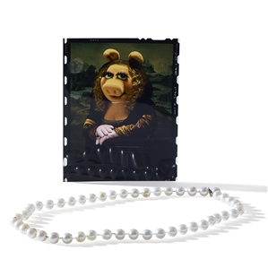 Miss Piggy Mona Lisa Transparency and Necklace